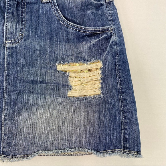 Distressed Elle sequin patch jean skirt - Picture 3 of 6